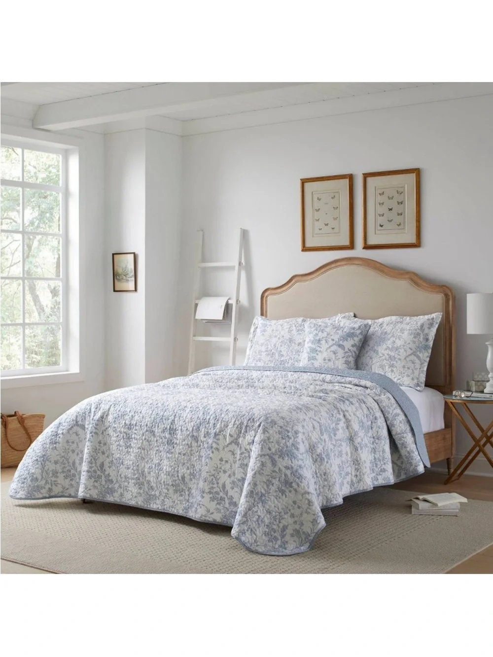 Elegant 4-Piece King Blue Amberley Floral Quilt Set Reversible Bonus ThrowPillow
